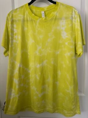 Lululemon All Yours Tee Tie Dye Highlight Yellow Pima Cotton Size 8
